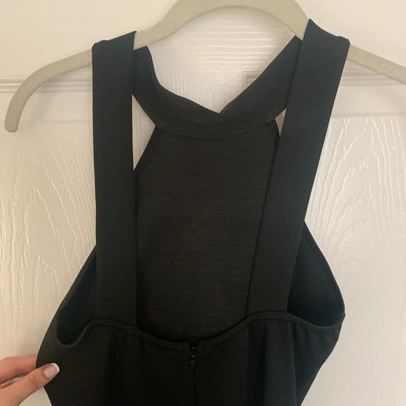 Misguided black long dress with halter neckline - Picture 2 of 3